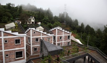 汶川大地震灾后重建，金台村的“新生” / 香港大学城村架构
