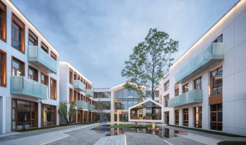 南京星河WORLD·星河幼儿园 / 上海日清建筑设计