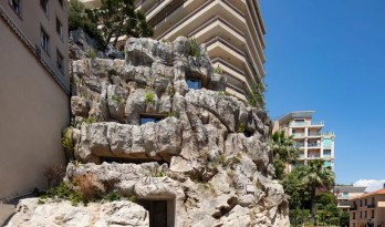 散发着诗意静修与自然奇绝之美：摩纳哥洞穴别墅 / Jean-Pierre Architecte