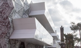 卢森堡大学学习中心，工业遗迹的复兴 / Valentiny Hvp Architects