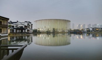 “竹林”漫步：无锡太湖剧院 / SCA | Steven Chilton Architects