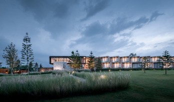 泰国度假酒店“Capoc” / IDIN Architects