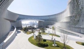 中国扬州运河大剧院 / 同济大学建筑设计研究院