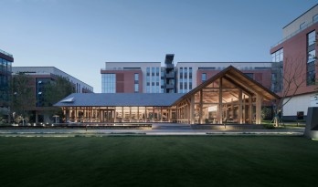 谦逊朴实，但精工细琢的“暖建筑”：大地国际生命科学园咖啡厅 / 隽执科技