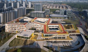 电子科大长三角研究院（衢州）· 生活中心 / 同济院四时方院创新设计中心