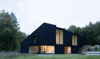 木质立方体，湖边木屋 / Appels Architekten