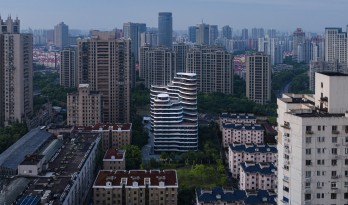 上海浦东嘉华E18创新住宅 / EID Arch + 上海天华建筑设计 + Aedas