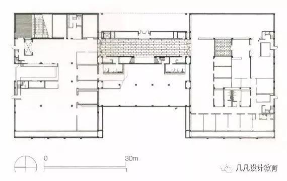 而沃斯堡现代美术建筑馆筑高两层,屋顶平缓轻盈,其高度与康的金贝尔