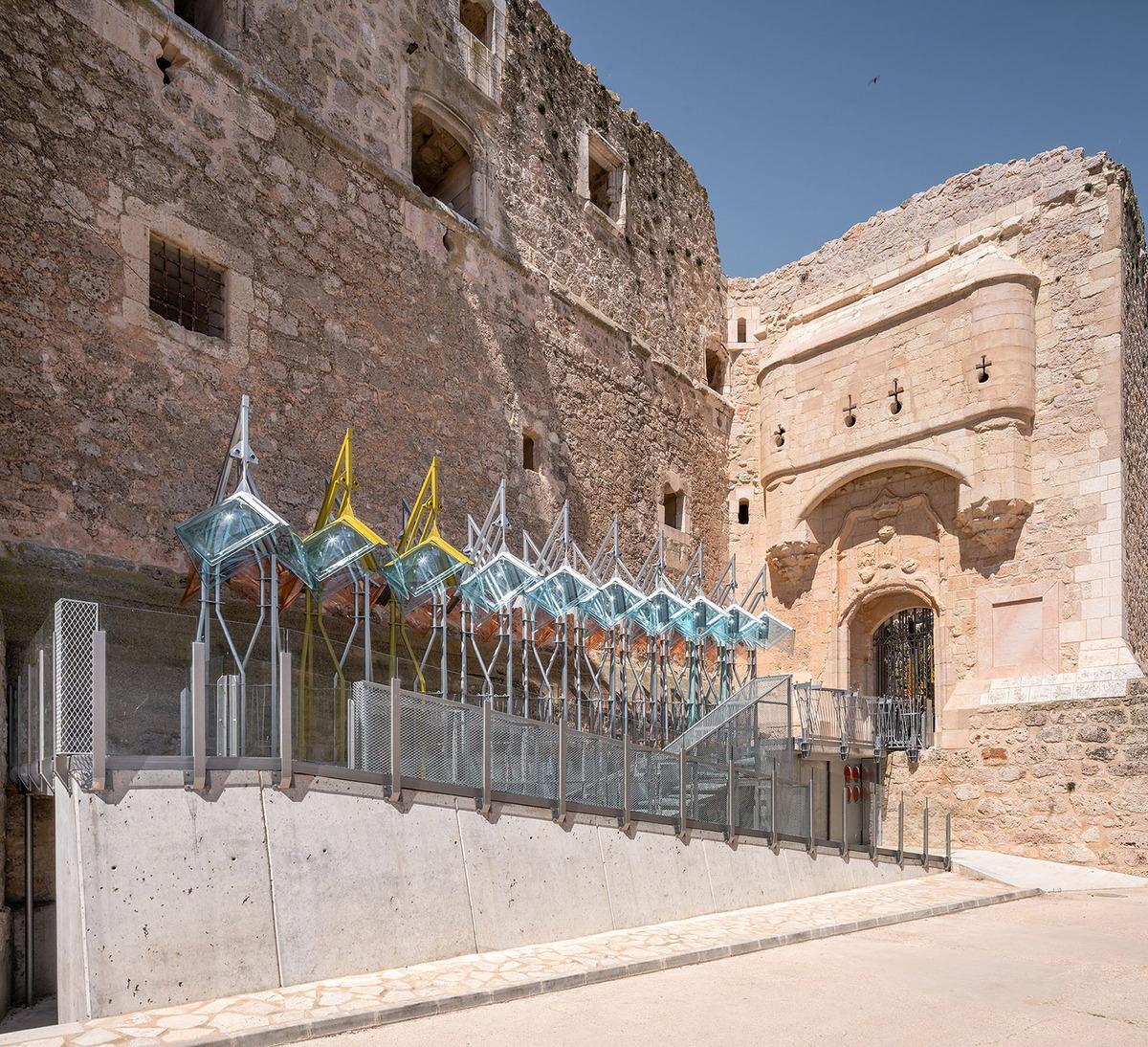 1500870418371232.jpg 002-Refurbishment-of-Garcimuñoz-Casttle-including-a-Media-Library-by.jpg