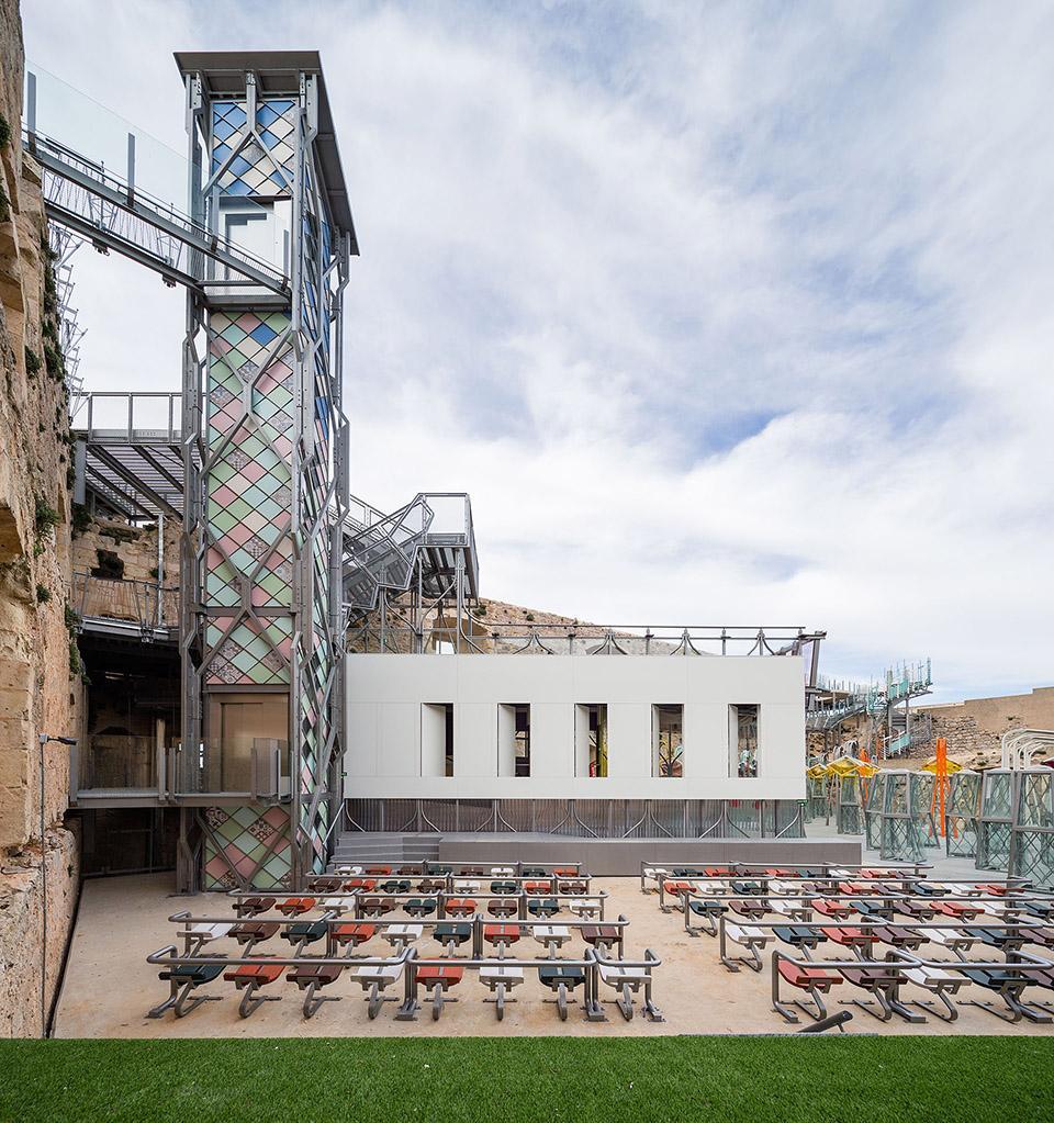 1500870695340574.jpg 021-Refurbishment-of-Garcimuñoz-Casttle-including-a-Media-Library-by.jpg