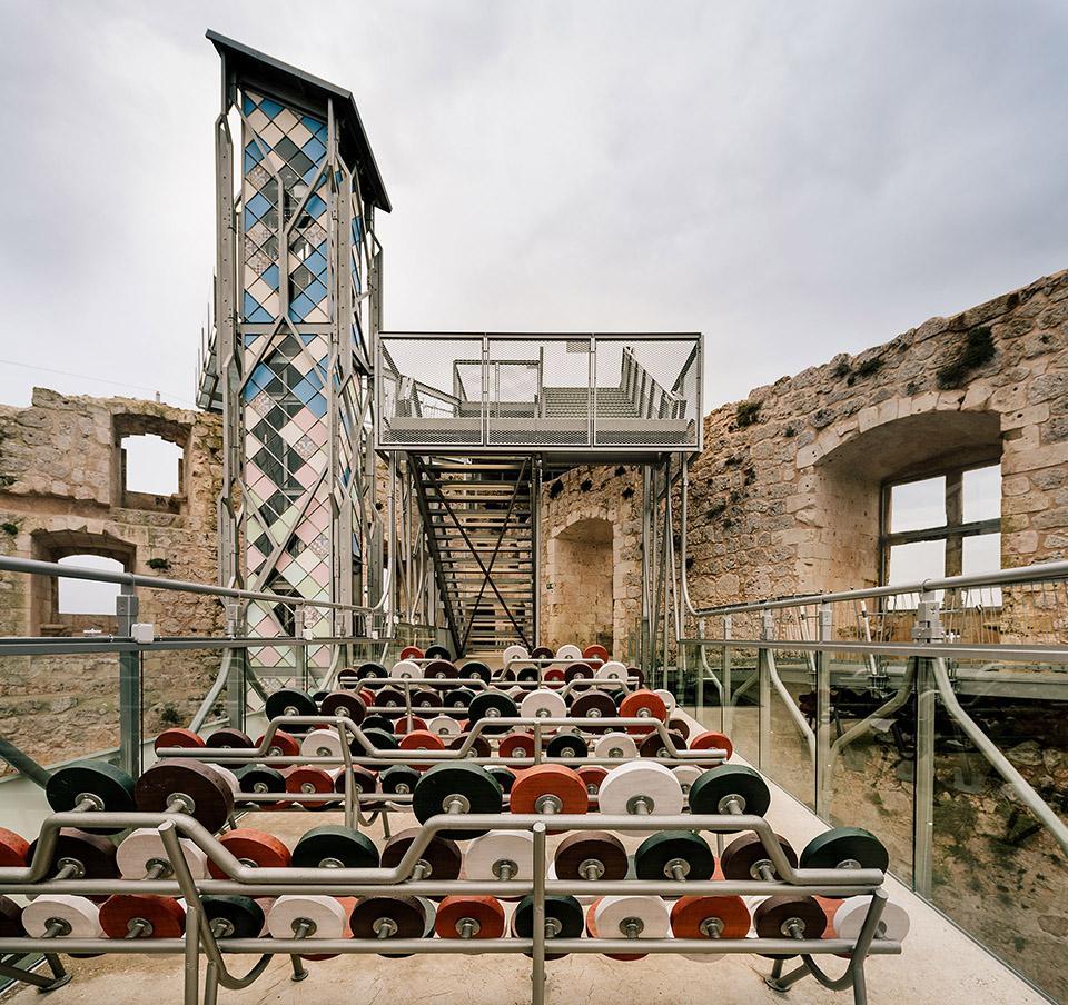 1500870746631185.jpg 022-Refurbishment-of-Garcimuñoz-Casttle-including-a-Media-Library-by.jpg