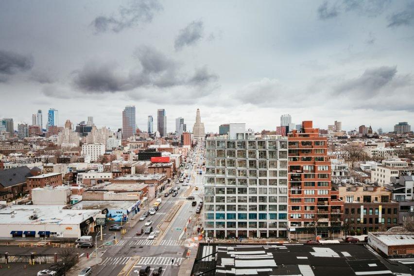 1500876788658727.jpg 2511st-street-oda-architecture-residential-new-york-usa_dezeen_2364_col_7-852x568.jpg