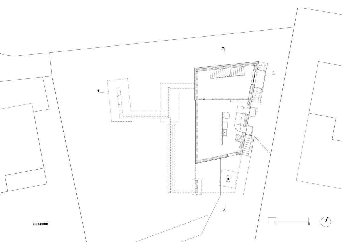 Tormen_Architekten_EFH_Riedholz_-_Archdaily_basement.jpg