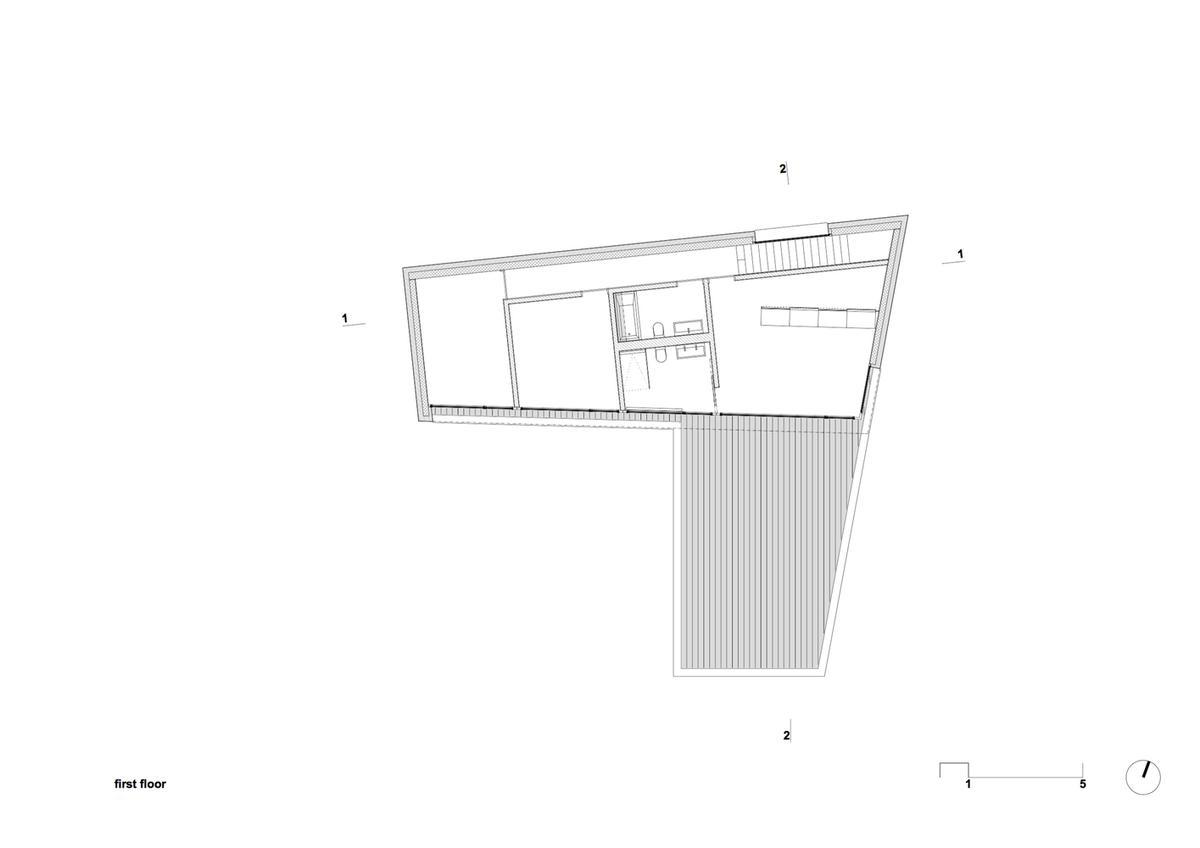 Tormen_Architekten_EFH_Riedholz_-_Archdaily_first_floor.jpg