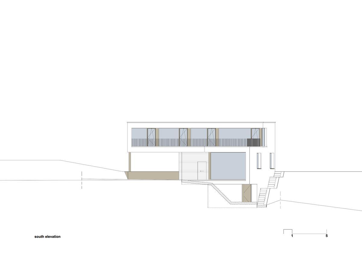 Tormen_Architekten_EFH_Riedholz_-_Archdaily_south_view.jpg