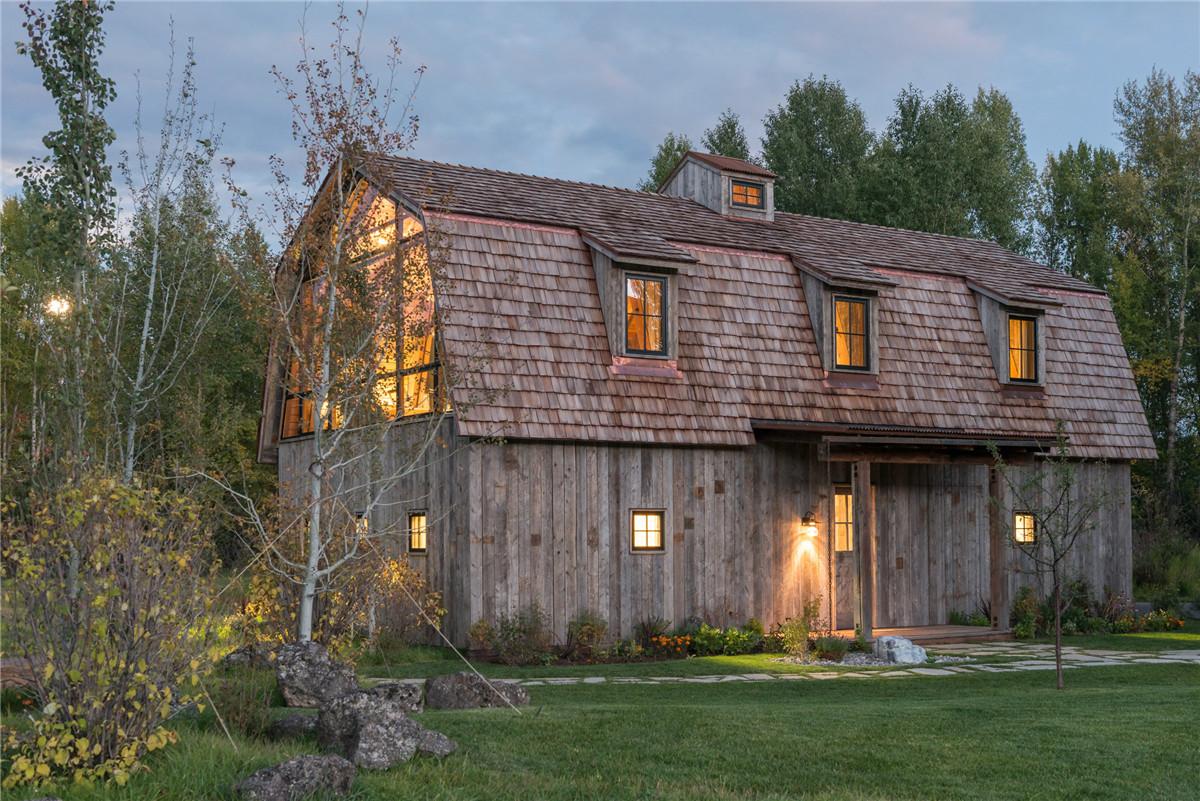 1502861729905512.jpg the-barn-carney-logan-architects_dezeen_2364_col_28-852x569.jpg