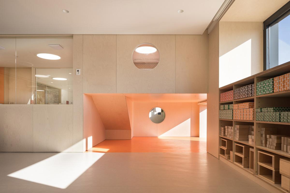 拥抱阳光，与自然相融——Naver Imae幼儿园 / D•LIM Architects