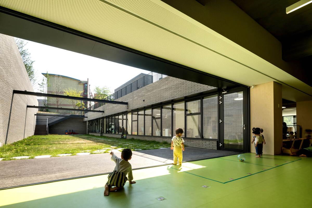 拥抱阳光，与自然相融——Naver Imae幼儿园 / D•LIM Architects