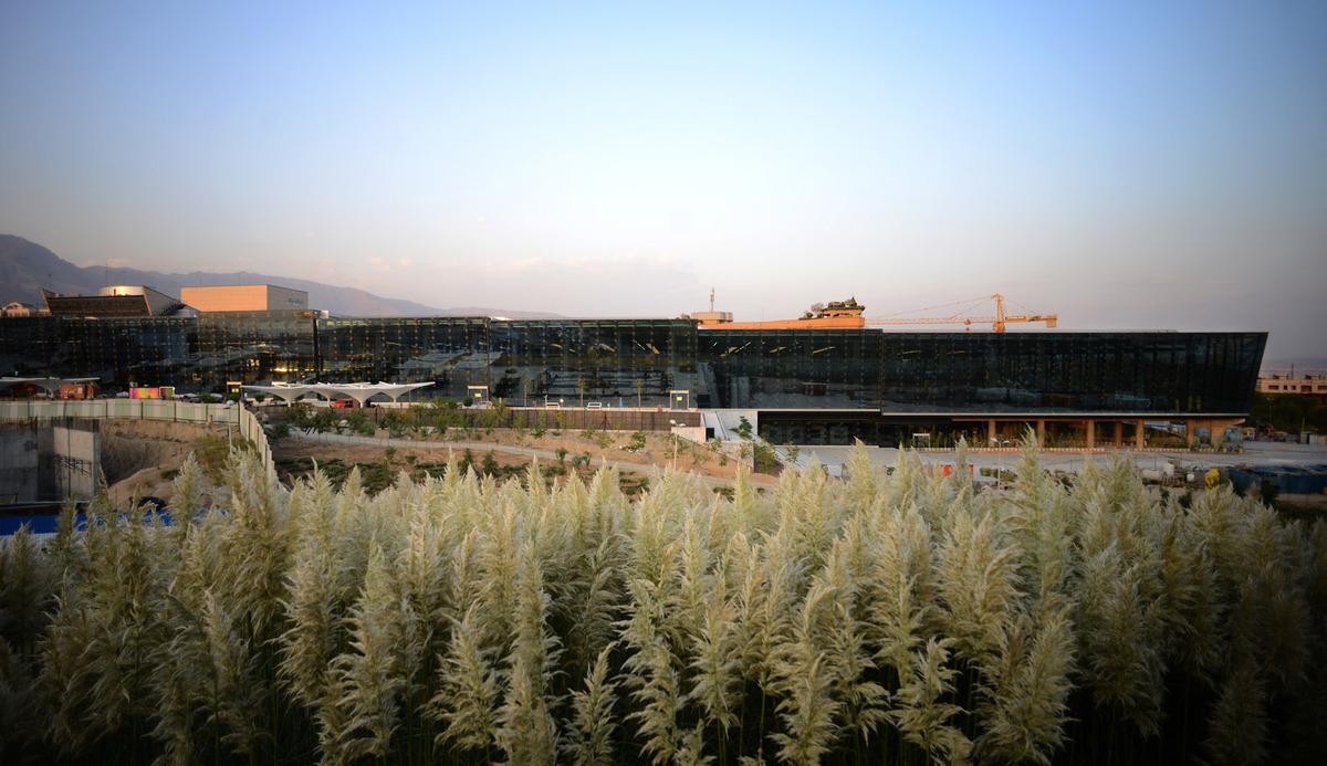 世界最大书店Tehran Book Garden在德黑兰开业 / Core [4s] Architects & Urban Designers