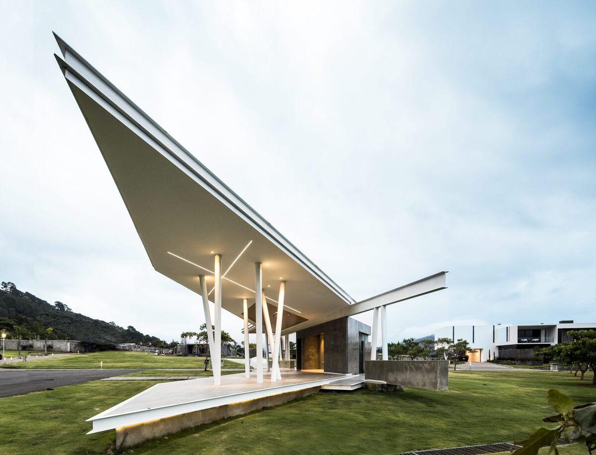 75°角凌厉向上，张力十足的PMX一号住宅 / QBO3 Arquitectos