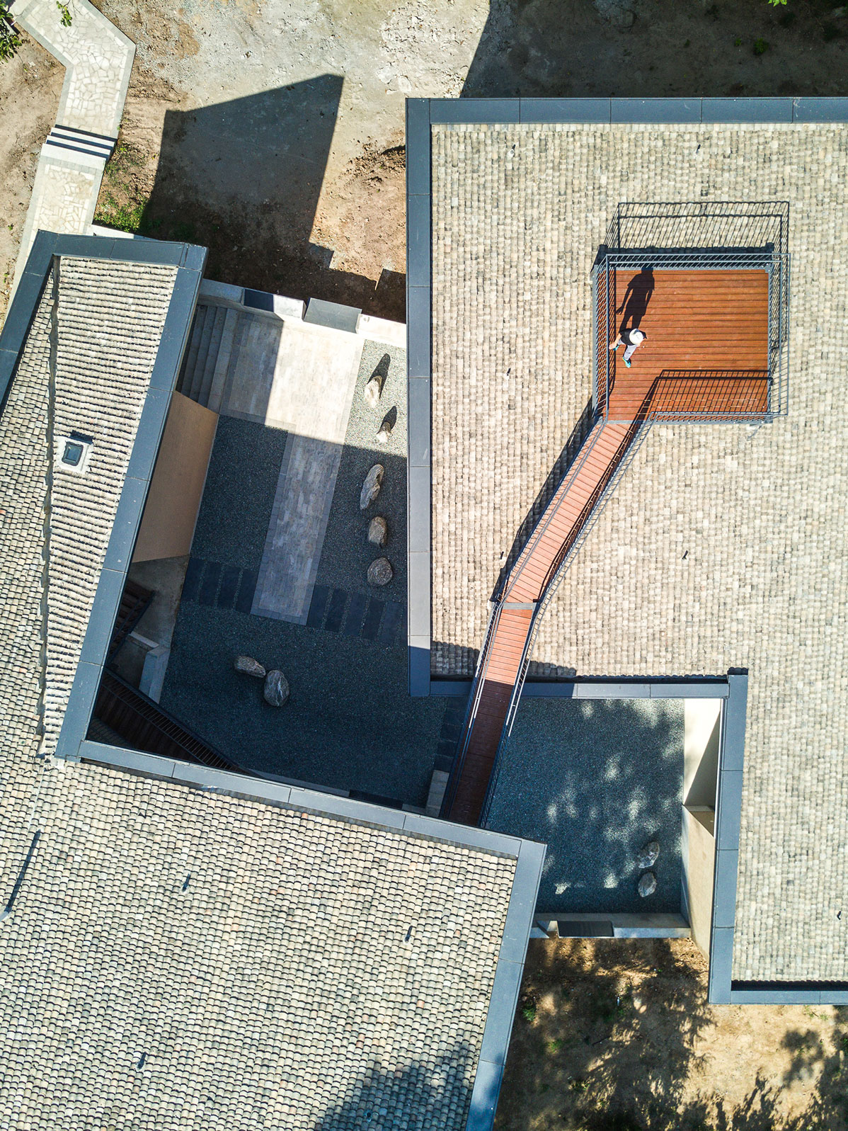 庭院与屋顶平台的构成-Layout-of-courtyard-and-roof.jpg