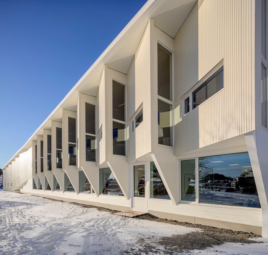这座图书馆的遮阳板有点酷! | 建筑学院