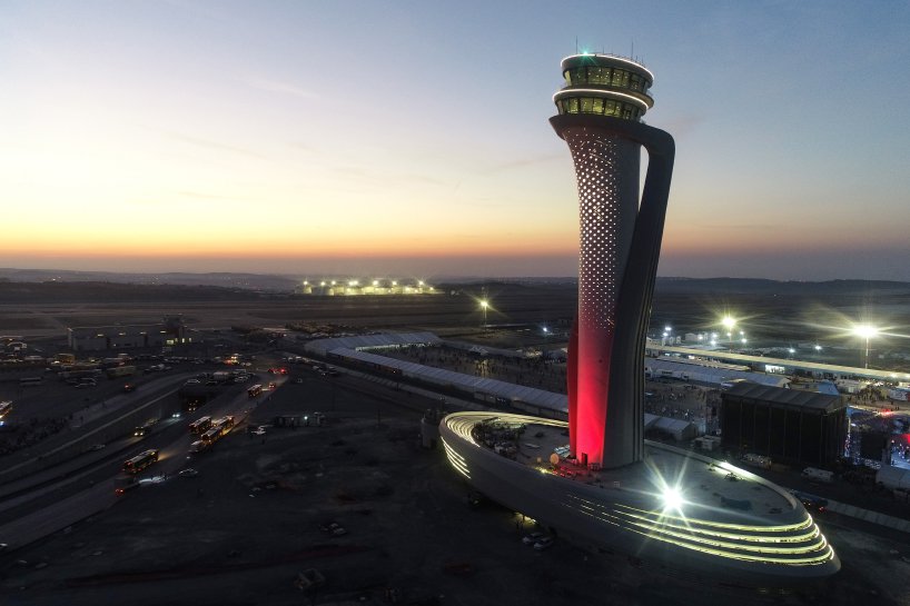 AECOM-pininfarina-air-traffic-control-tower-new-istanbul-airport-designboom-01.jpg
