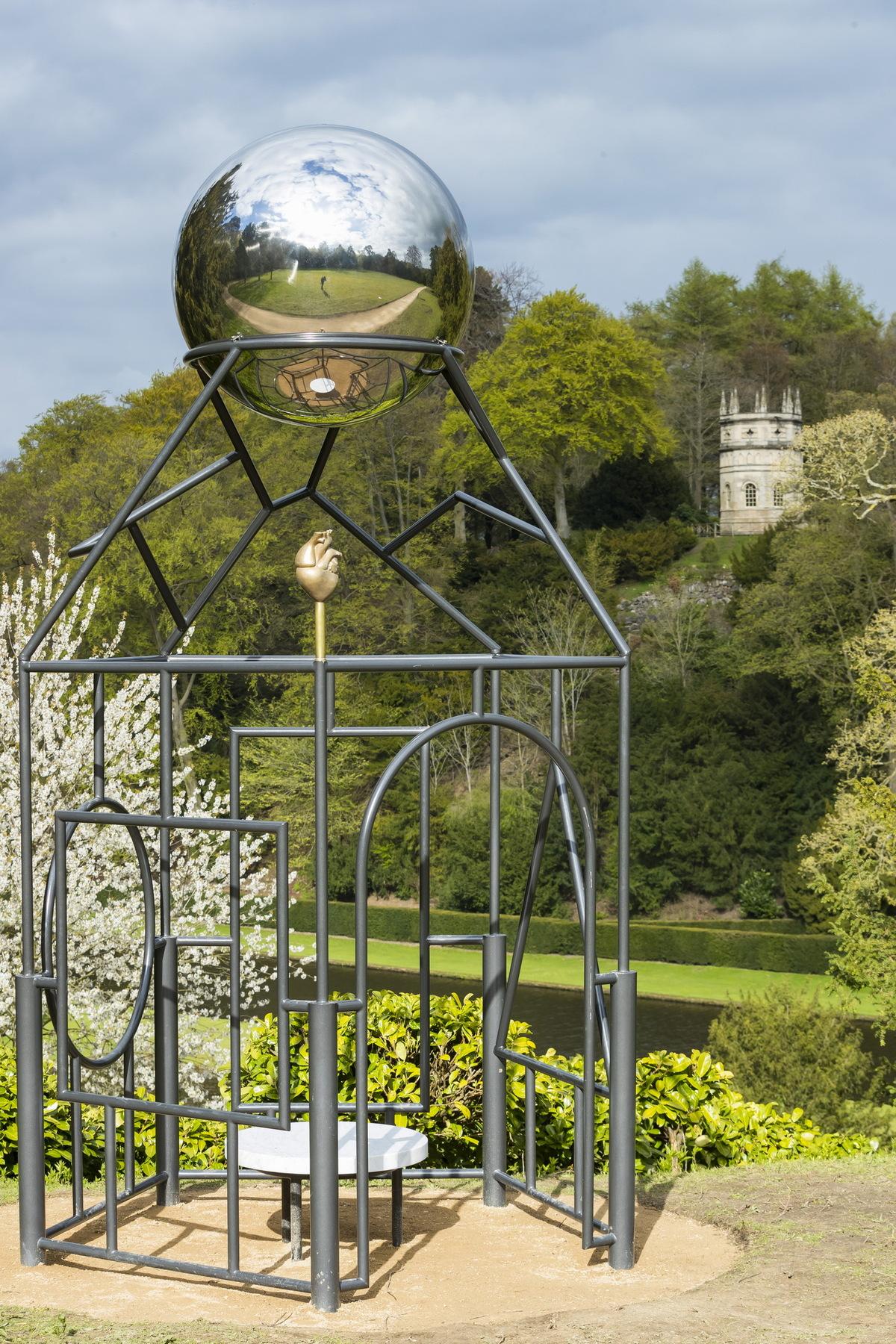 调整大小 21_Lucy___Jorge_Orta_at_Fountains_Abbey._Image_credit_Chris_Lacey__4.jpg