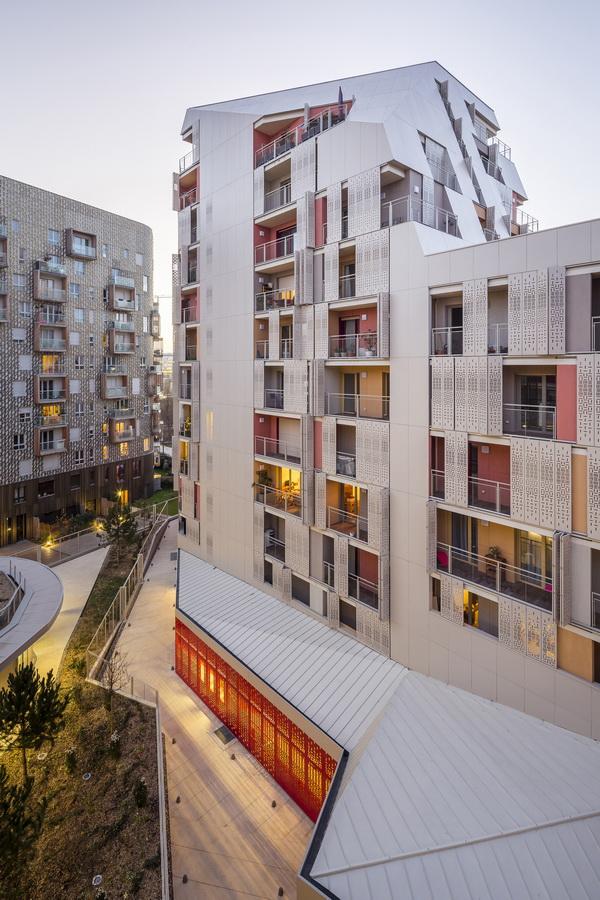 1544695595975238.jpg 调整大小 4_03_batignolles_JBA_Sergio_Grazia.jpg