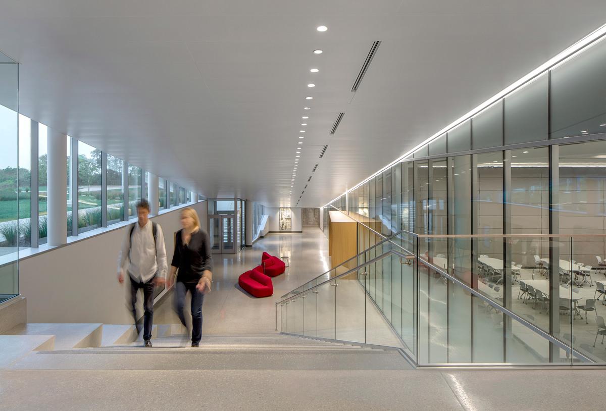 1544780648424266.jpg medical-center-university-of-kansas-co-architects-architecture-kansas-city-usa_dezeen_2364_col_10-852x578.jpg