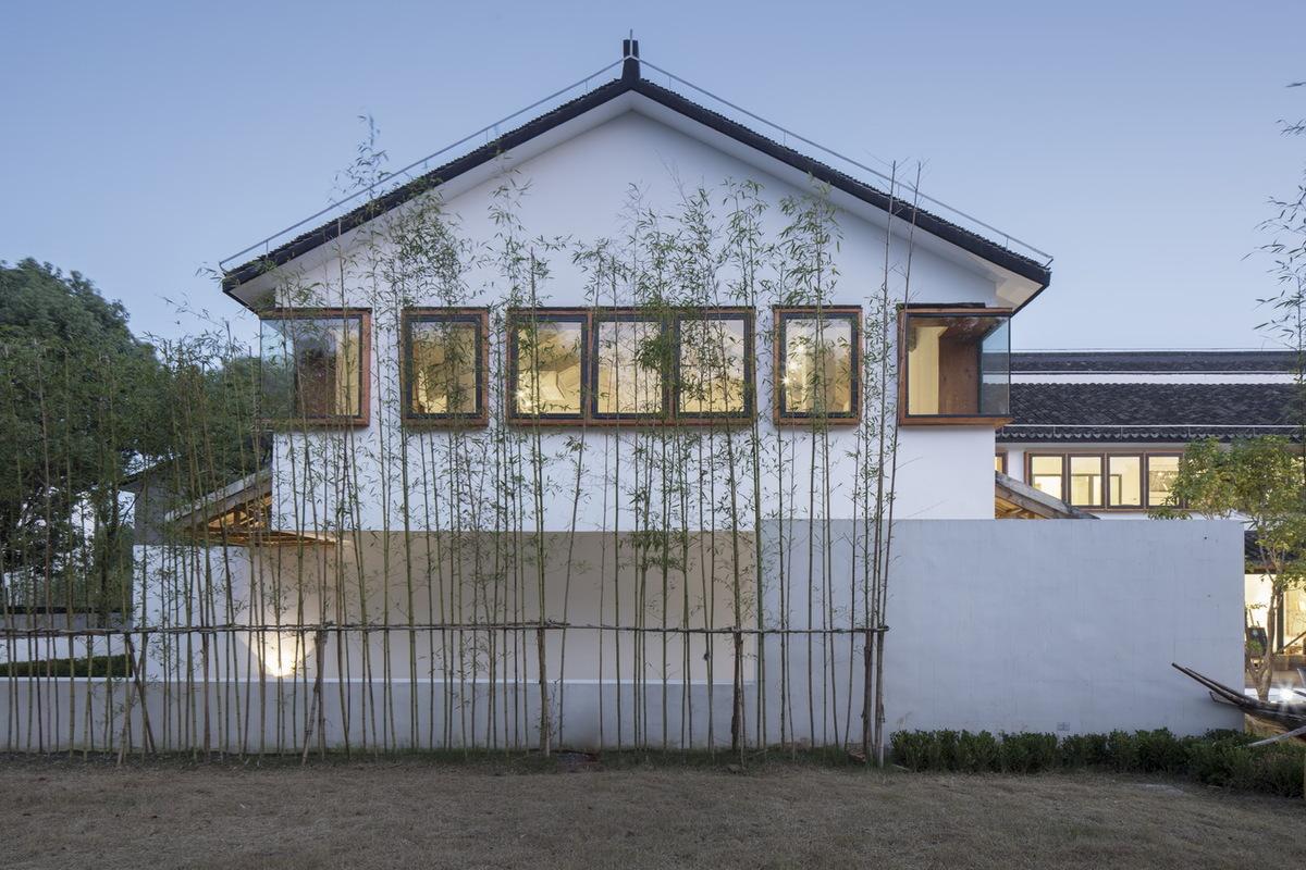1545363838795255.jpg 调整大小 南侧建筑局部.jpg