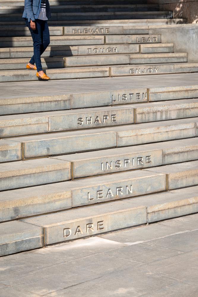 1_Main_entrance_staircase_wih_wordsof_inspiration_engraved_connected_with_brass_strip.jpg