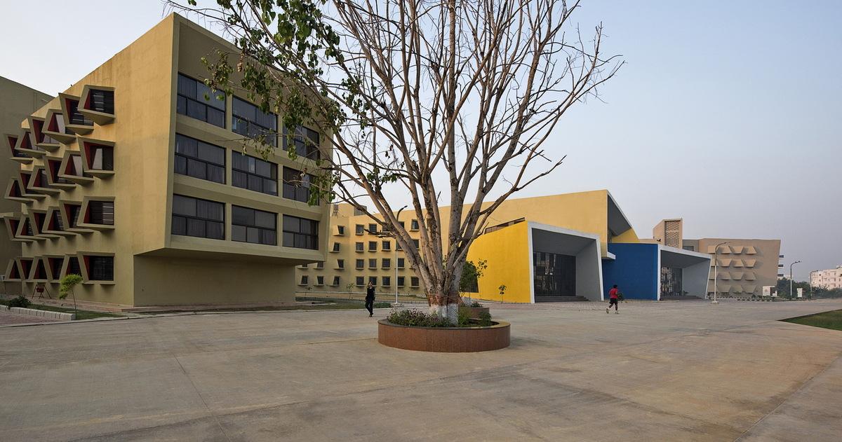1550647503595822.jpg 调整大小 3_Front_View_2.jpg