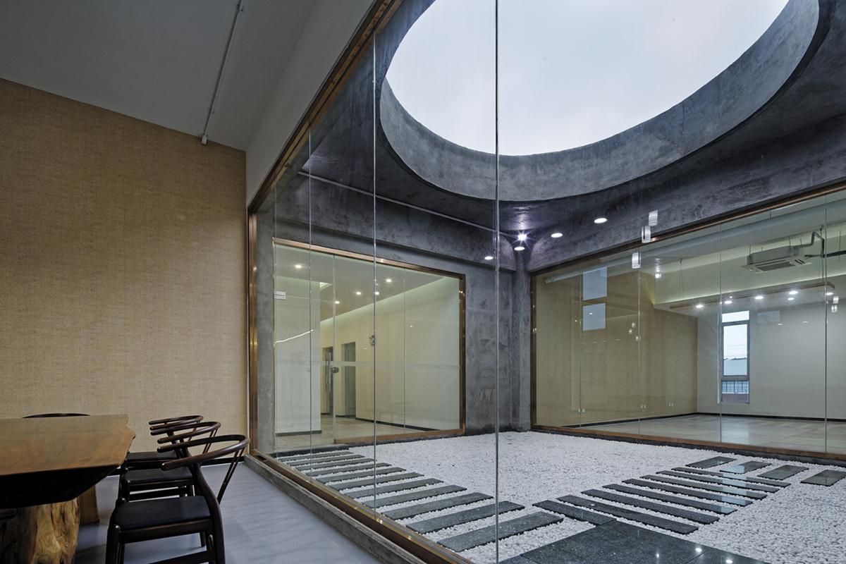 1552722455848754.jpg 044由室内望天井.jpg