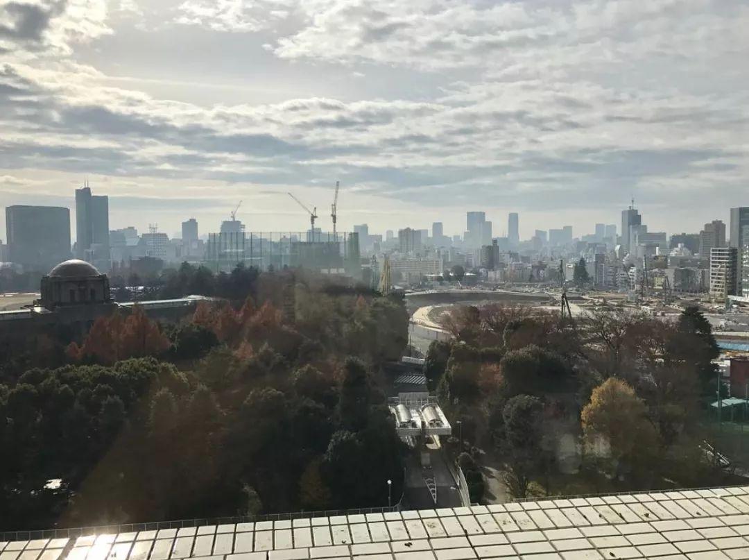 Kengo Kuma 隈研吾建筑事务所为 2020年东京奥运会设计的主体育场开始动工