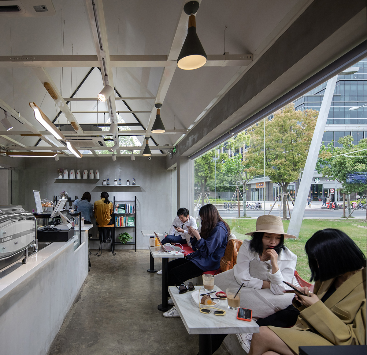 ▲咖啡小屋内景，©苏圣亮摄 Interior of coffee shop.jpg