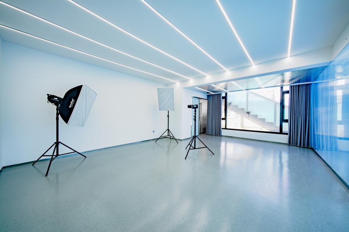 1568080064203586.jpg 调整大小 18. photo studio.jpg