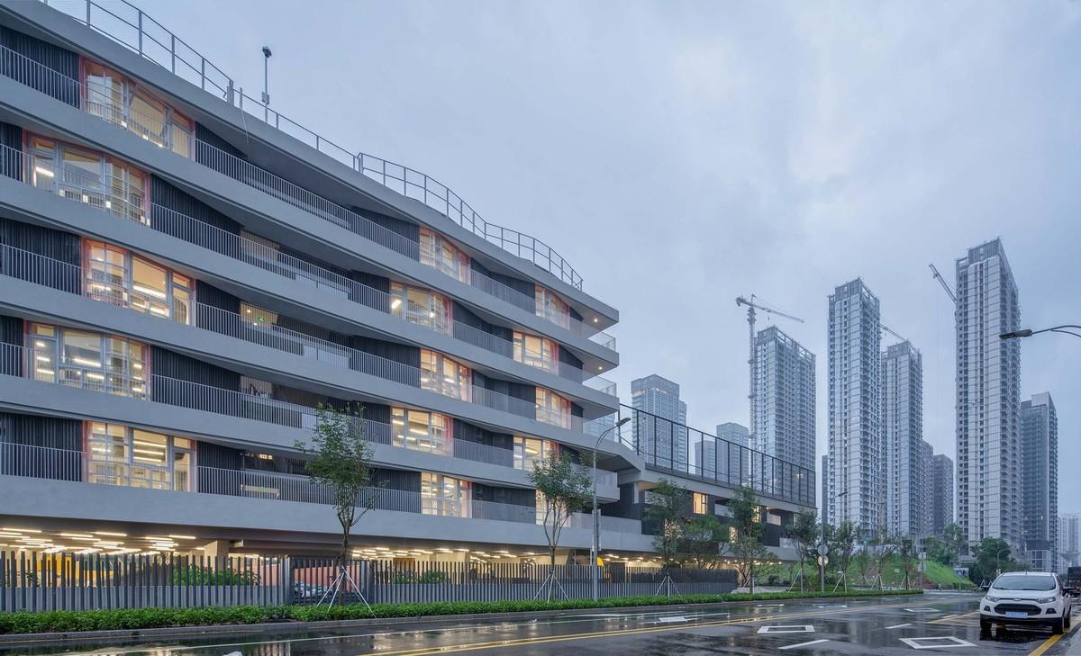 城市中的“山谷庭院”：深圳红岭实验小学 / 源计划建筑师事务所