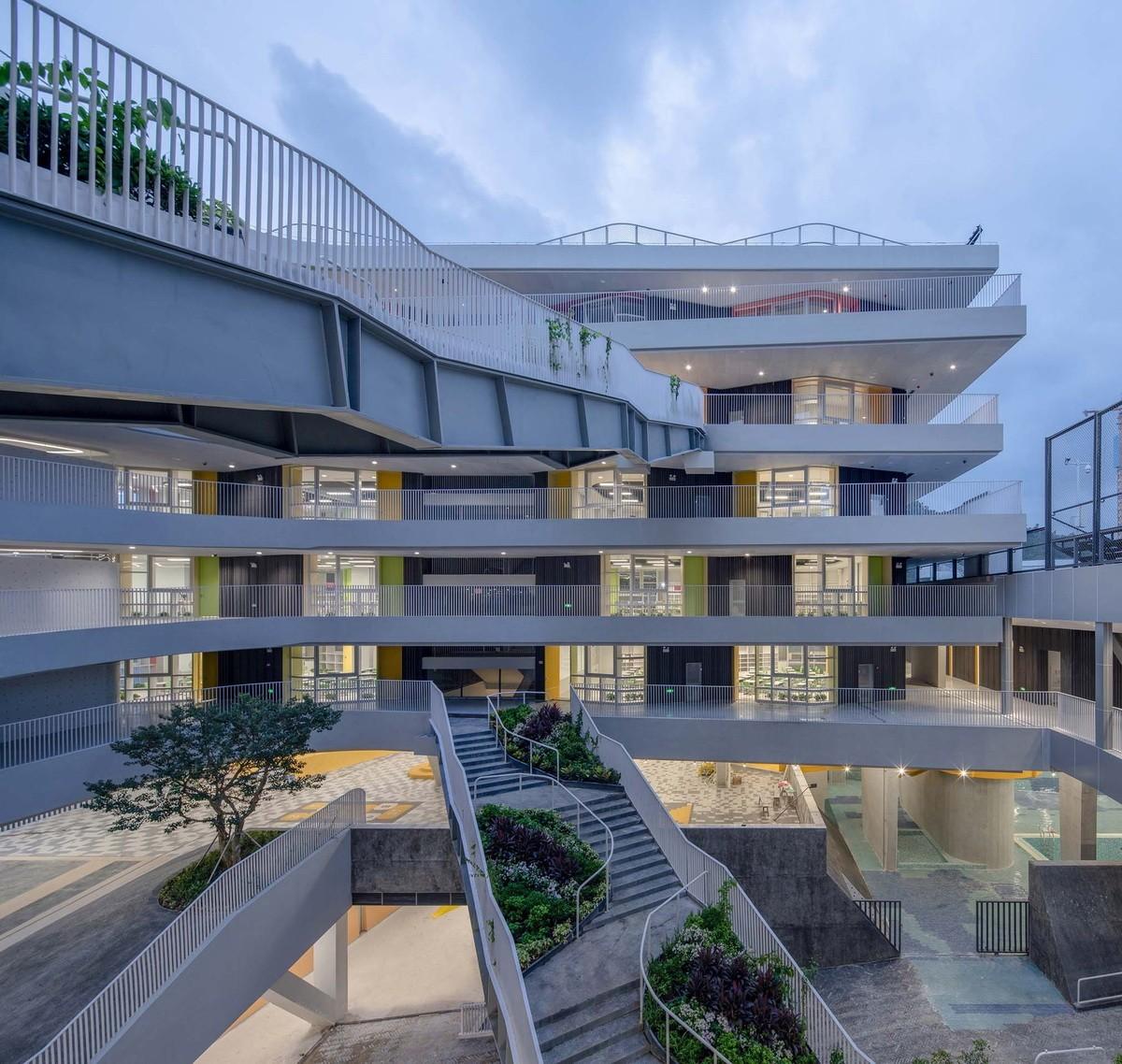 城市中的“山谷庭院”：深圳红岭实验小学 / 源计划建筑师事务所