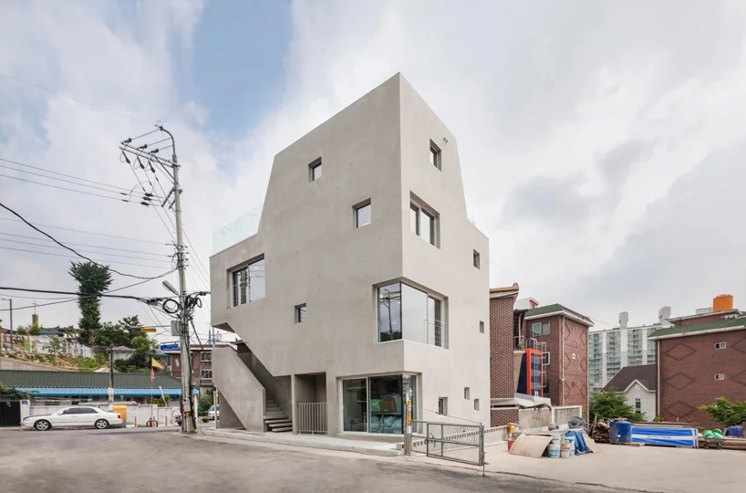 architects-h2l-slit-house-south-korea-designboom-5.webp.jpg