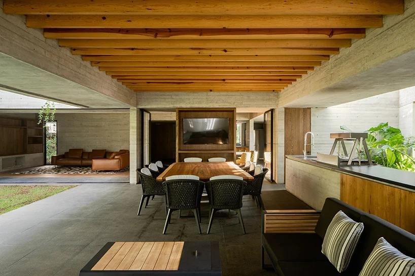 estudio-MMX-CRA-house-ecuador-designboom-06.webp.jpg