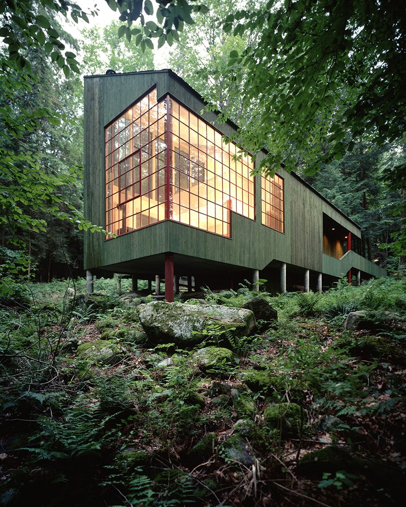 bohlin-cywinski-jackson-forest-house-connecticut-designboom-008.jpg