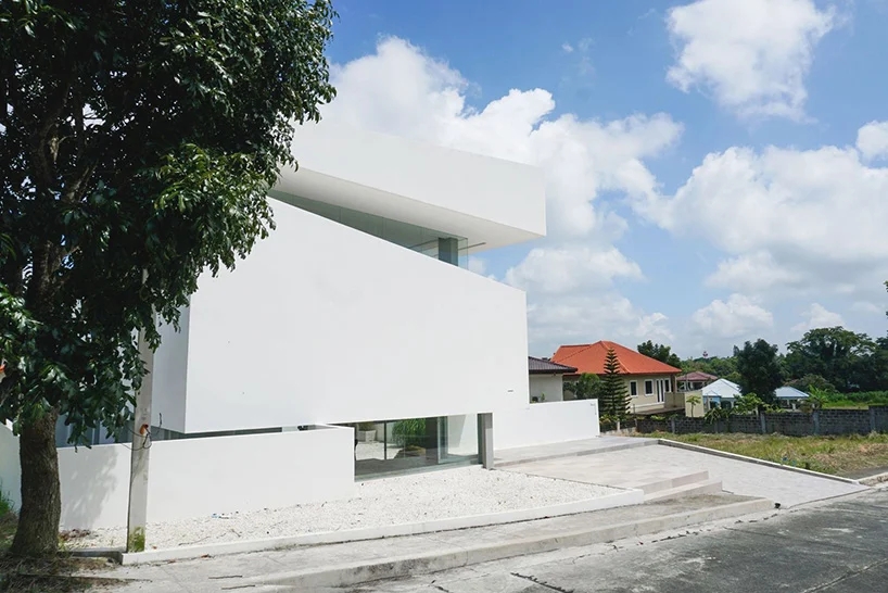 jim-caumeron-design-panorama-house-philippines-designboom-001.webp.jpg