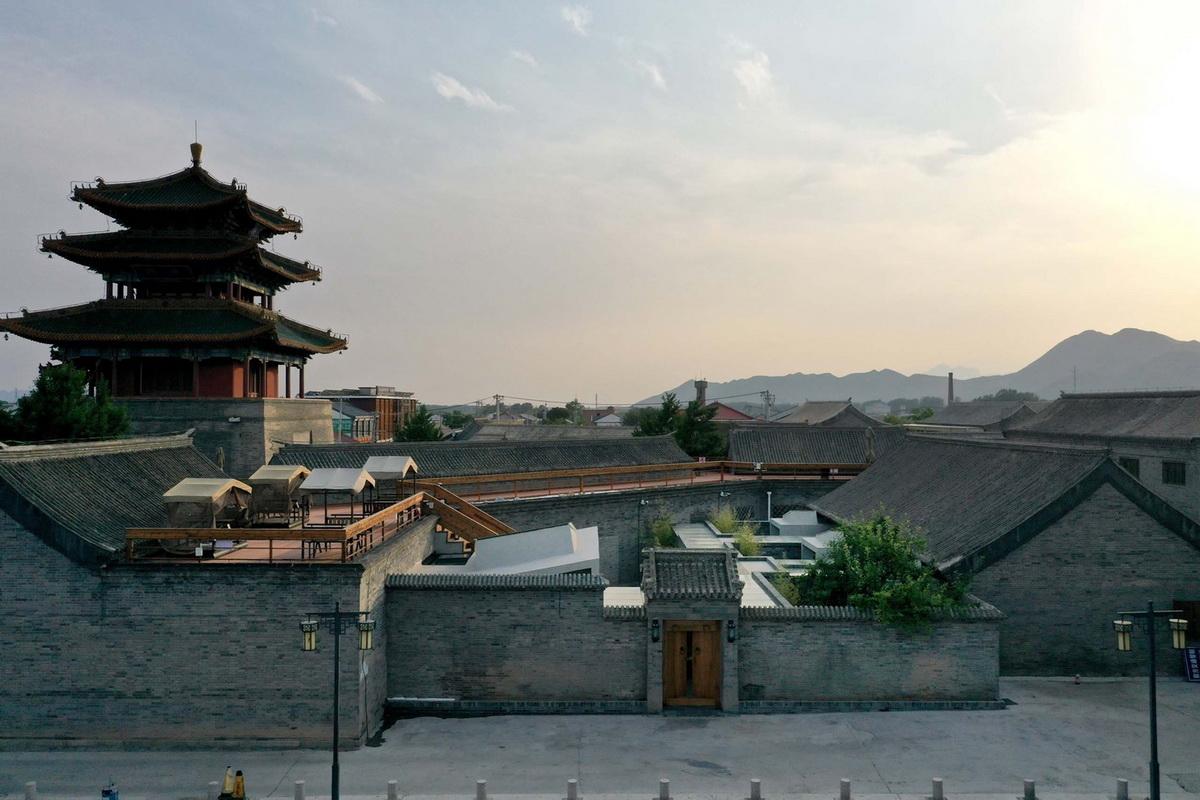 1594004501184214.jpg c1 _小院与玉皇阁_调整大小.jpg