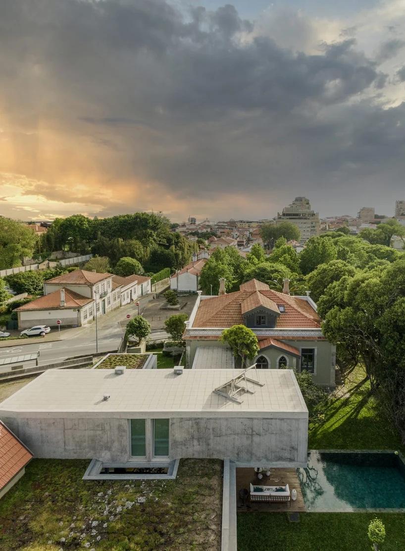 1597896476808566.jpg fcc-arquitectura-gc-house-portugal-designboom-10.webp.jpg