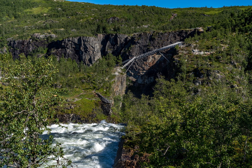 voringsfossen-norwegian-scenic-route-hardangervidda-carl-viggo-holmebakk-designboom-011_调整大小.jpg