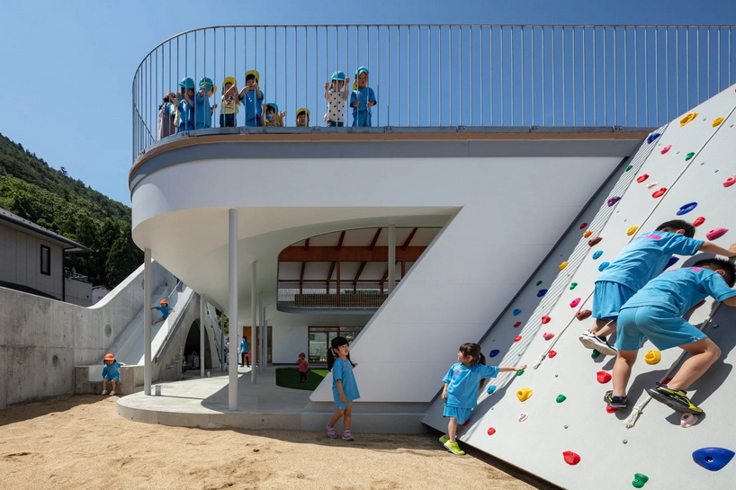 tesoro-nursery-school-aisaka-architects-atelier-fukushima-japan-designboom-012.webp_调整大小.jpg