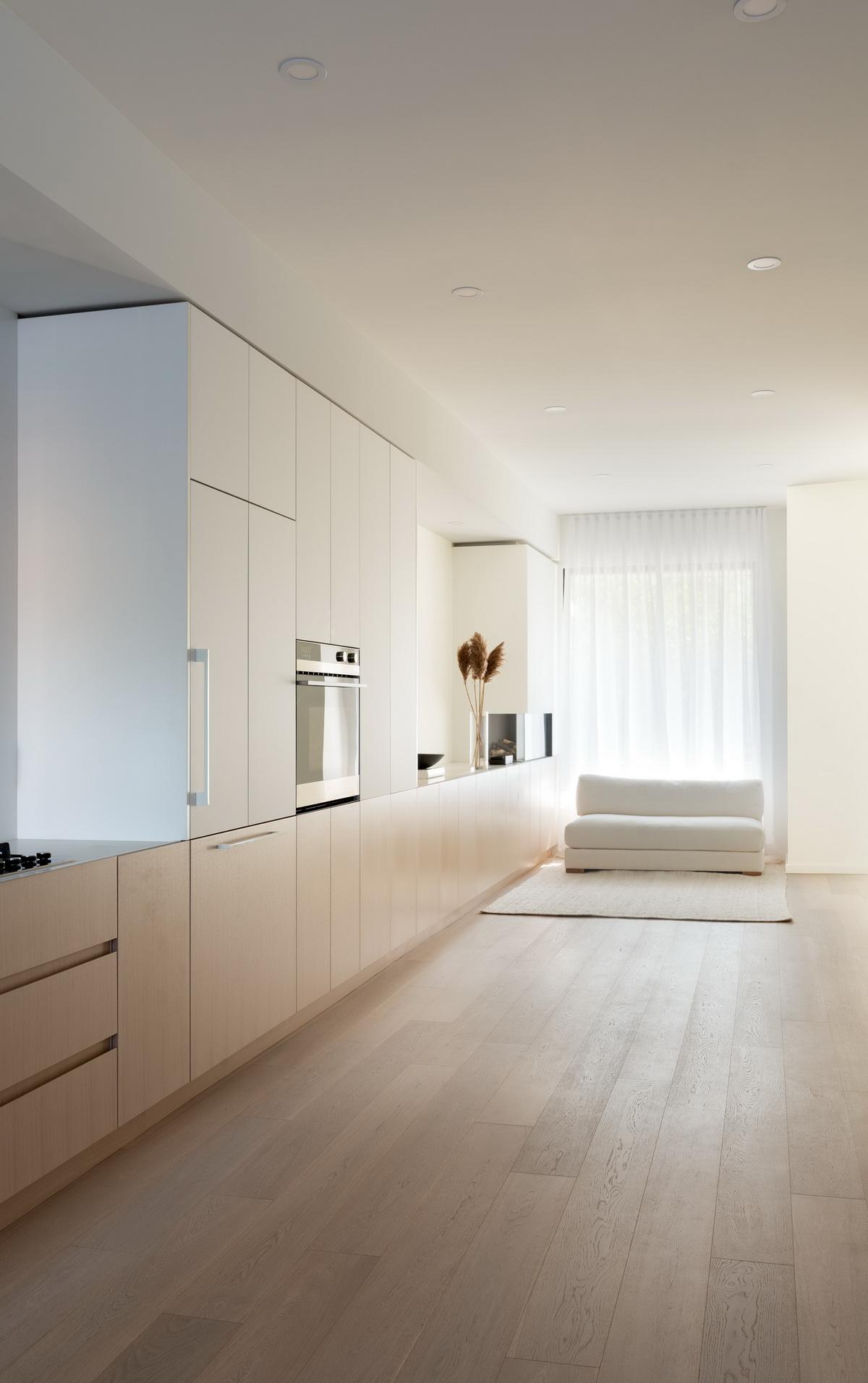 1598857200942927.jpg 3_borden-residence-studio-ac-toronto-house-renovation_dezeen_2364_ss_8_调整大小.jpg