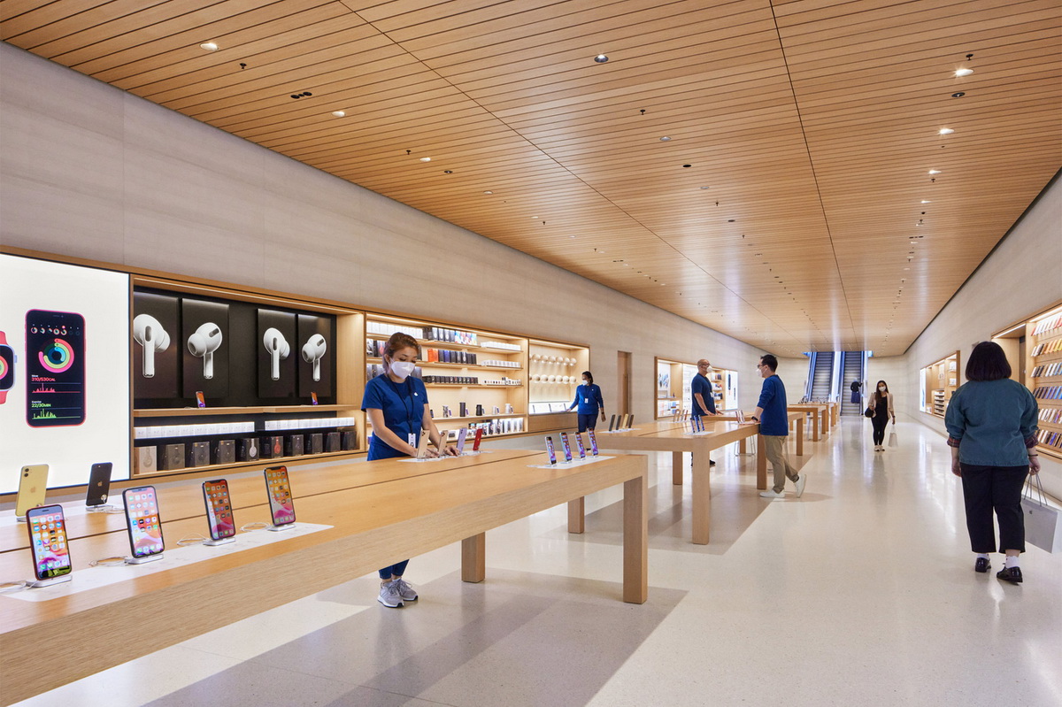 apple_nso-marina-bay-sands_curated-apple-products-tech-support_09072020_调整大小.jpg