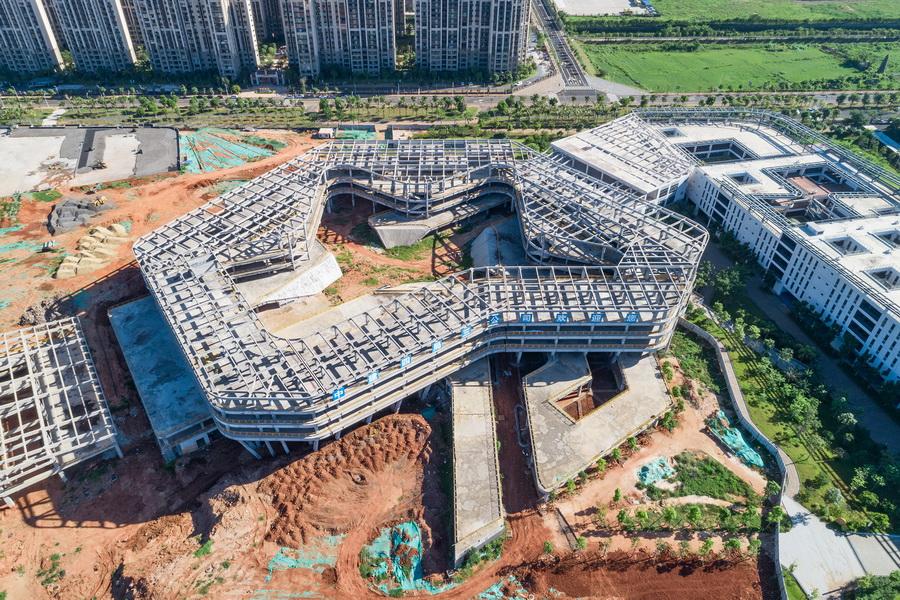 1603444287374091.jpg 07 Crossboundaries 海口学校_白羽_调整大小.jpg